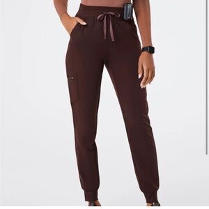 Figs Women's Coffee Brown Catarina Top and Jogger Scrub Set